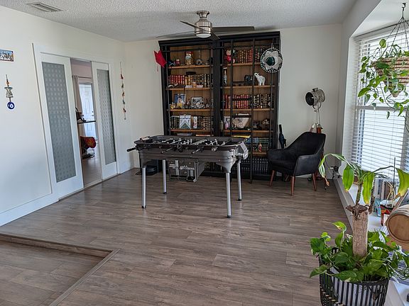 4th image of 5430 Pierce St