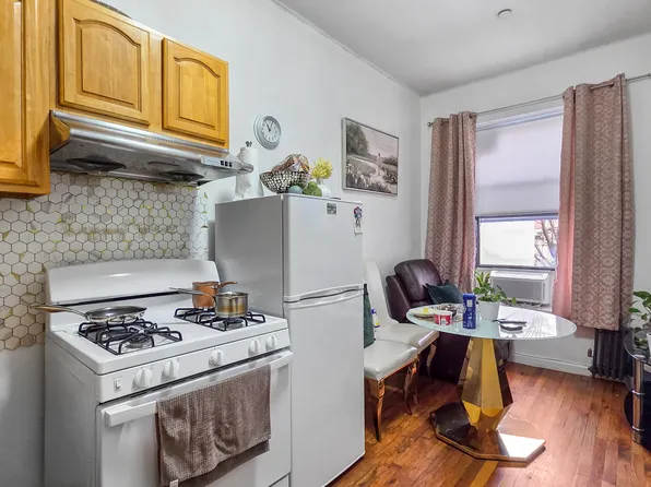 135 East 110th Street image 1 of 5