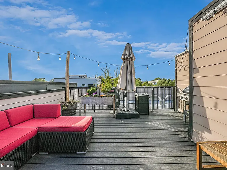 1609 Holbrook St NE #4 — Photo 39