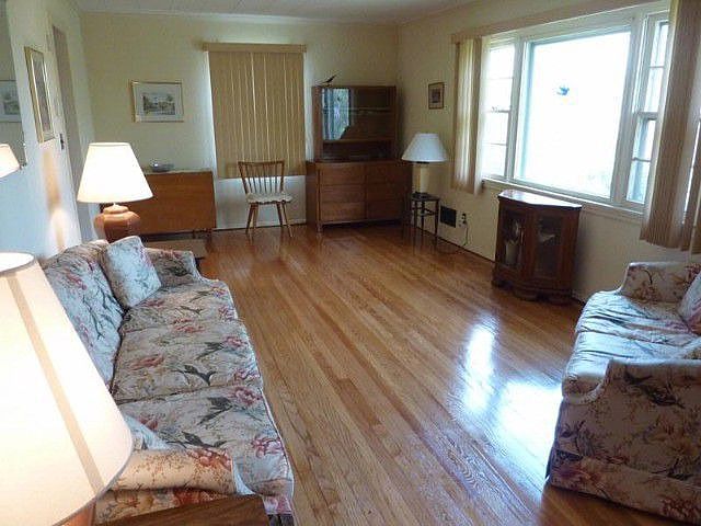 2nd image of 2 Leech Cir E