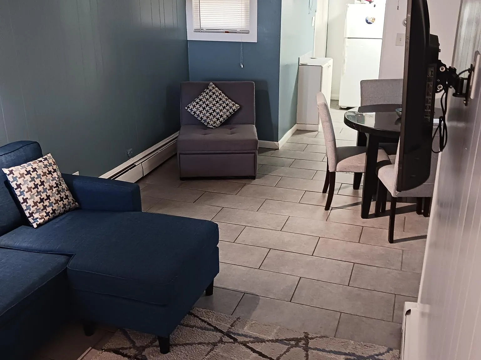 2 bed, 800 sqft, $1,500 — Photo 2