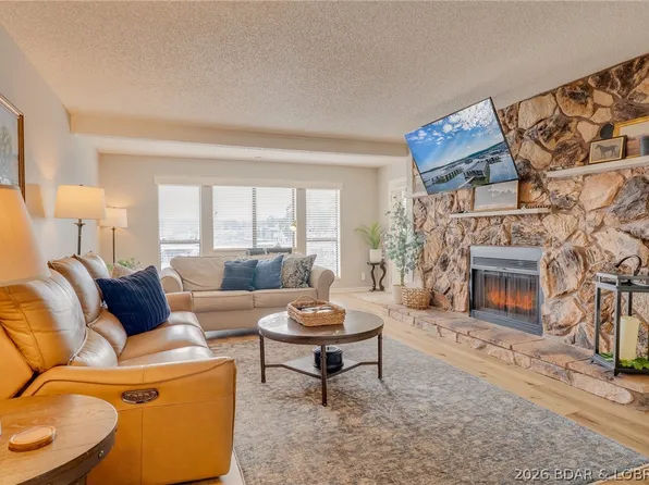 775 Winn Rd #4L, Osage Beach, MO 65065
