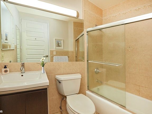 5th image of 5 E 22nd St APT 4G