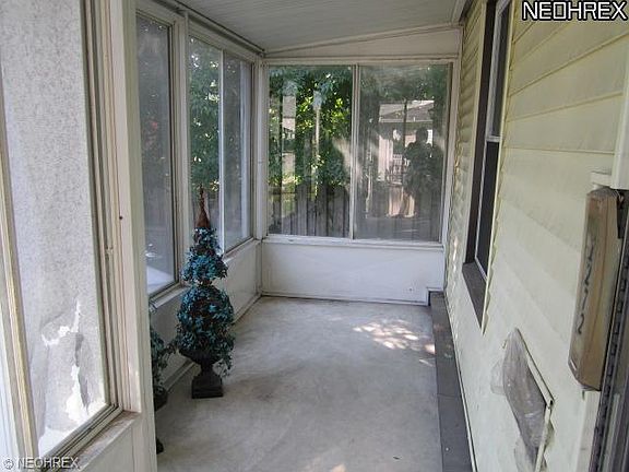 3rd image of 1272 E 113th St