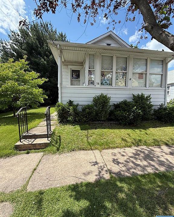 1st image of 14 Heights Ave