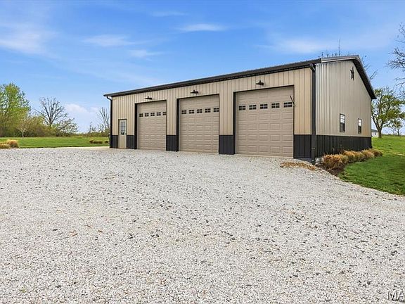 5th image of 922 Powell Rd