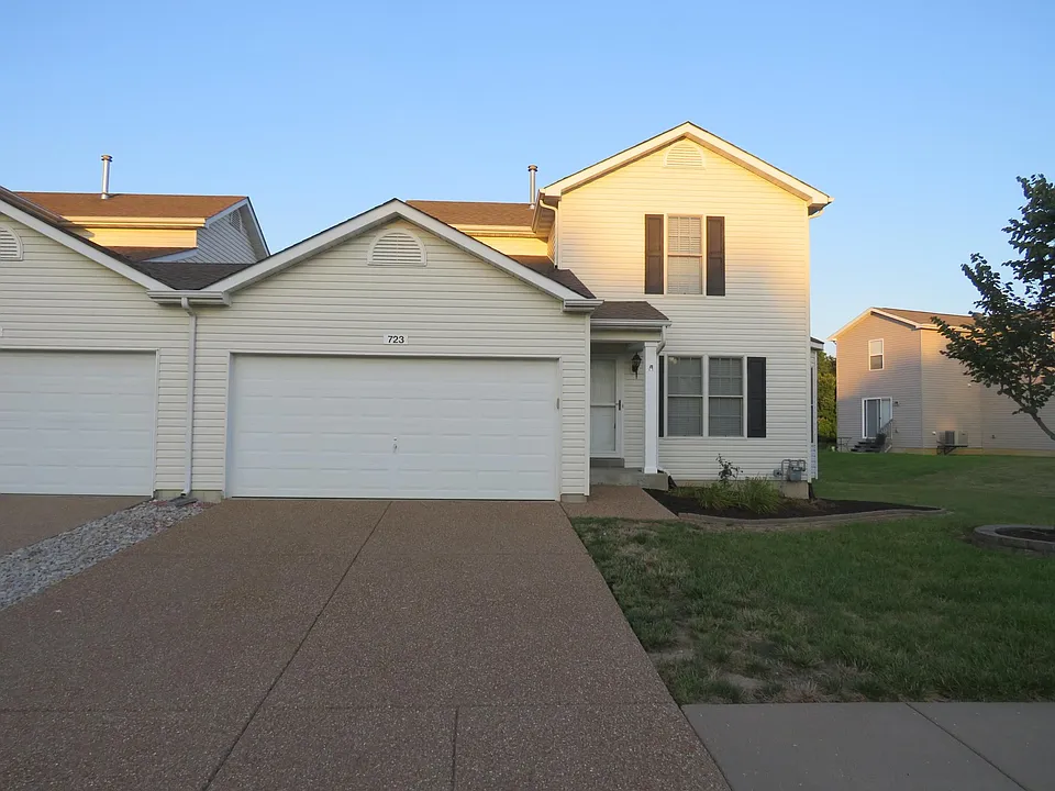 723 College Park Dr