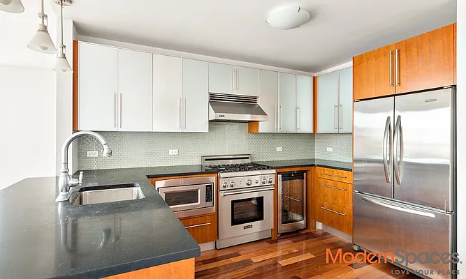 Sold by Modern Spaces | media 4