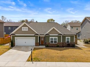 231 Winchester Dr, Rossville, GA 30741