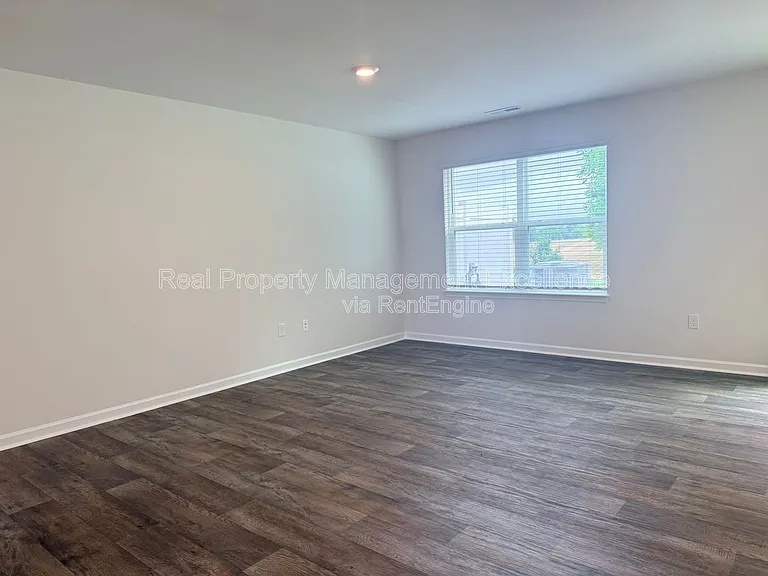 58 Sweet Meadow Rd — Photo 37