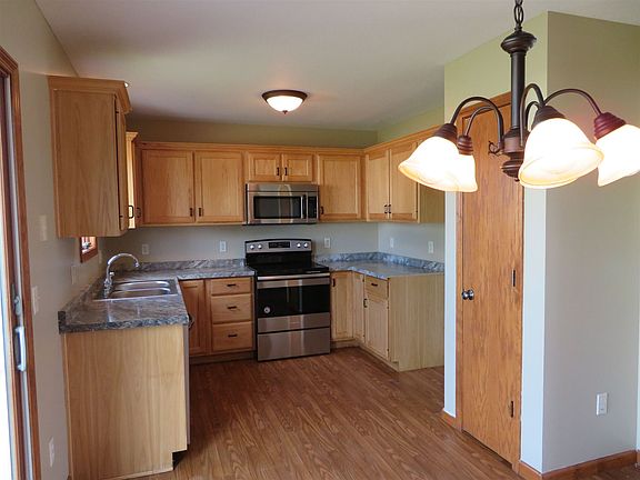 2nd image of 15102 Peony Ct
