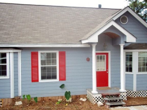 2nd image of 205 Woodridge Dr