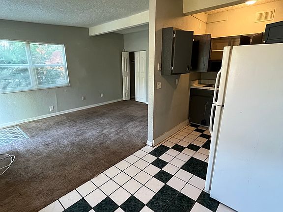 3rd image of 4452 Friden Dr