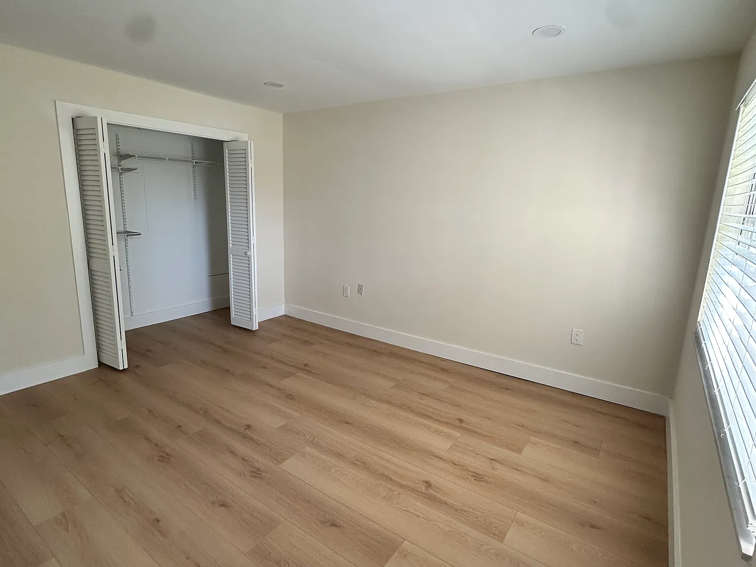 2 bed, 923 sqft, $2,100 — Photo 4