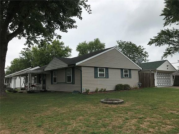 2nd image of 4522 Caddington St