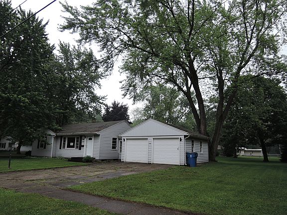 2nd image of 3908 Iroquois Trl