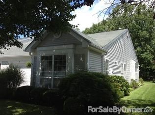 18 Brookville Ct, Ridge, NY 11961