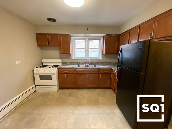 2nd image of 6104 W Gunnison St #1F
