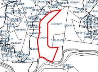 Hawkins Hlw Rd, Connellsville, PA 15425