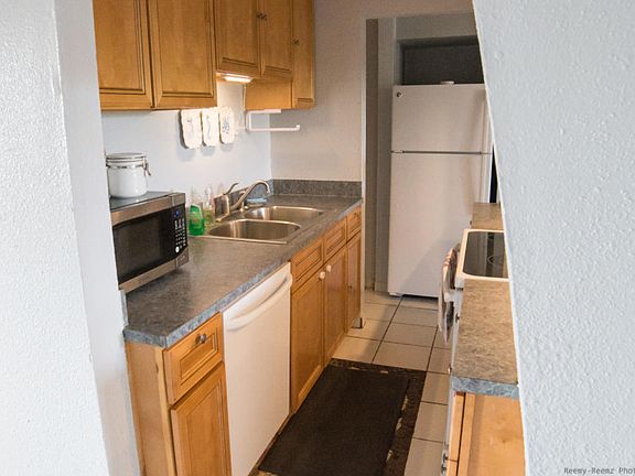 4th image of 325 Golden Rock Co