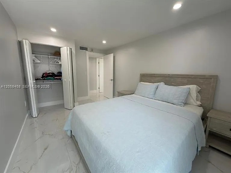 1800 Collins Avenue Cu #3H — Photo 13