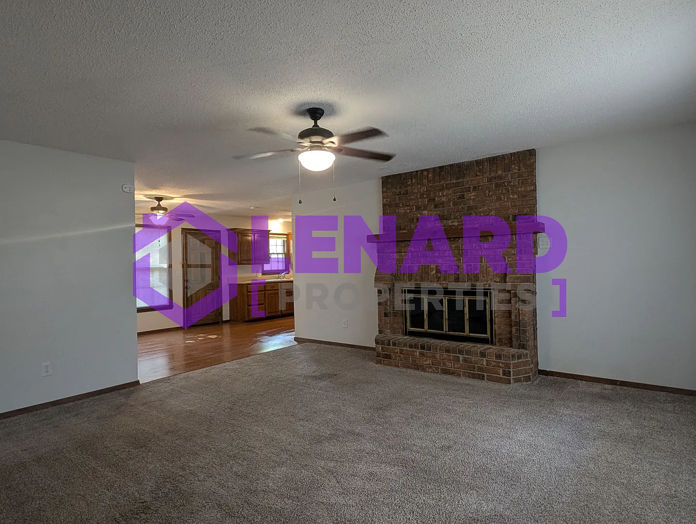 3 Bedroom Home Ready for Move In! — Photo 4