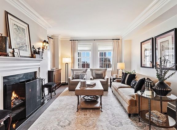 4th image of 1366 N Dearborn Pkwy #9C