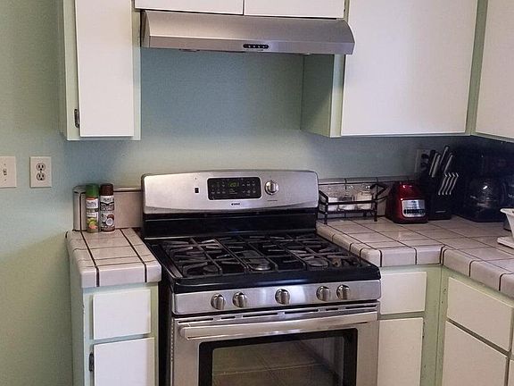 4th image of 859 E Willow Avenue