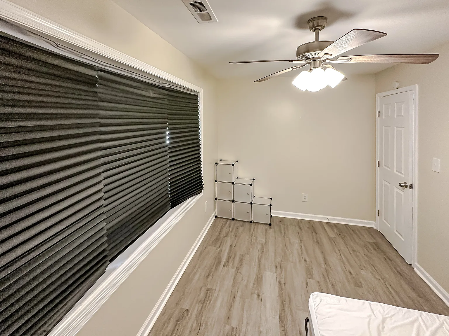 4 bed, 2.0 bath, 1514 sqft, $776 — Photo 3