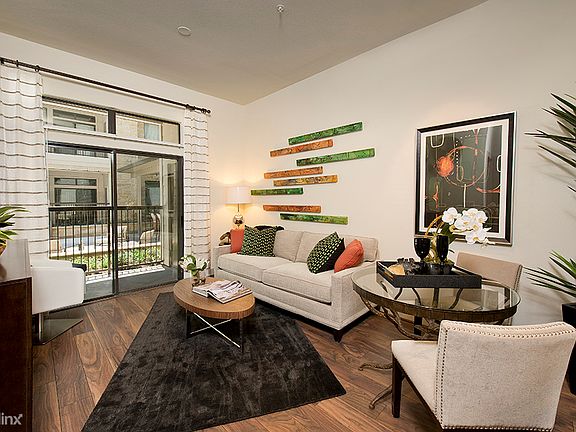One Bedroom Apartment with One Bathroom 6