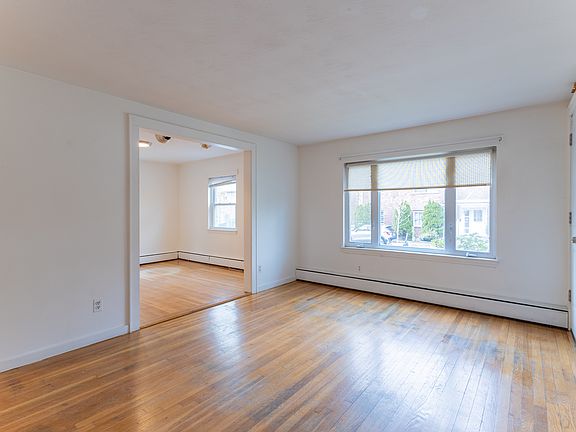 3rd image of 46 Aldrich Rd #A
