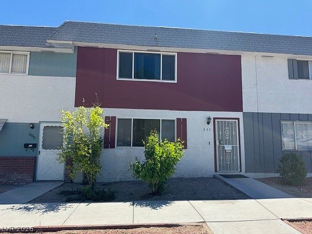1st image of 571 Greenbriar Townho Way #3