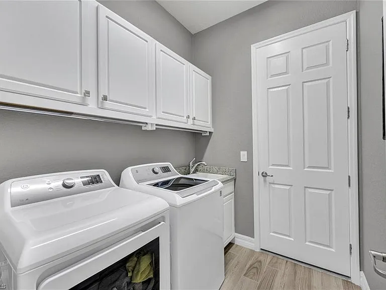 28101 Foxrock Ct — Photo 22