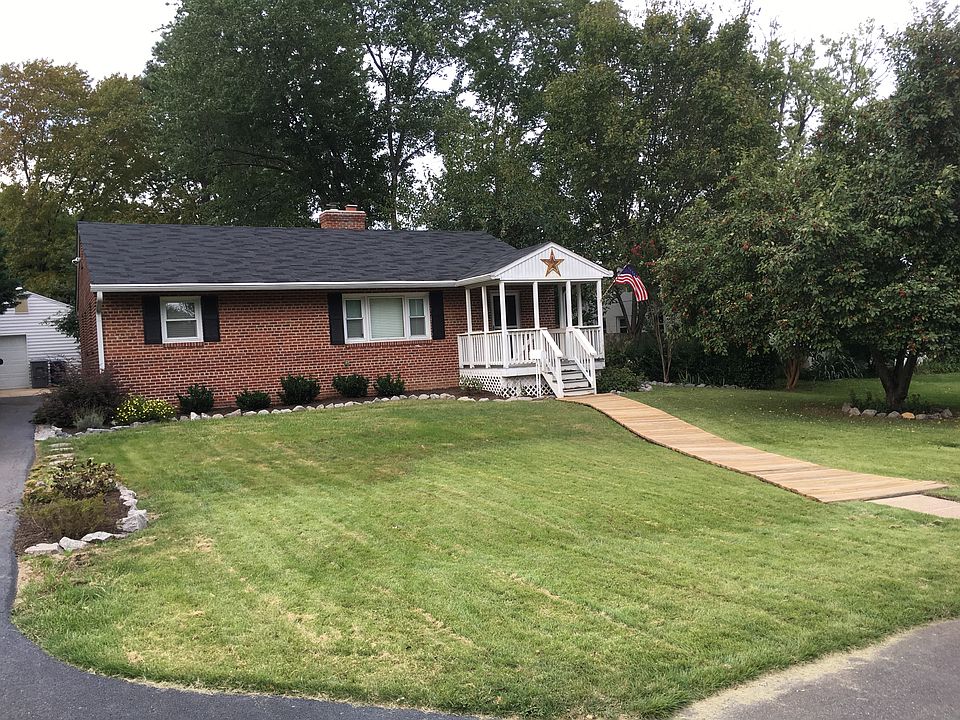 1st image of 2604 Fleming St