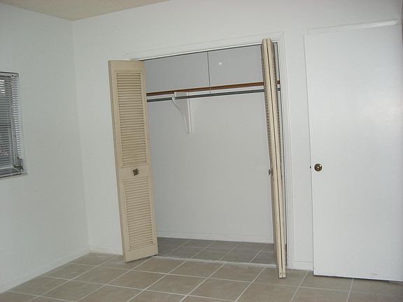 5th image of 1315 SE Silver Springs Pl APT 6