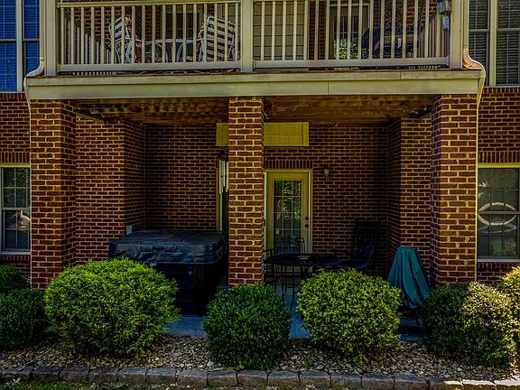 5th image of 2381 Rosemeade Dr
