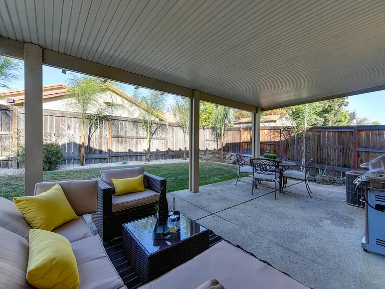 2925 Mahaska Way — Photo 32