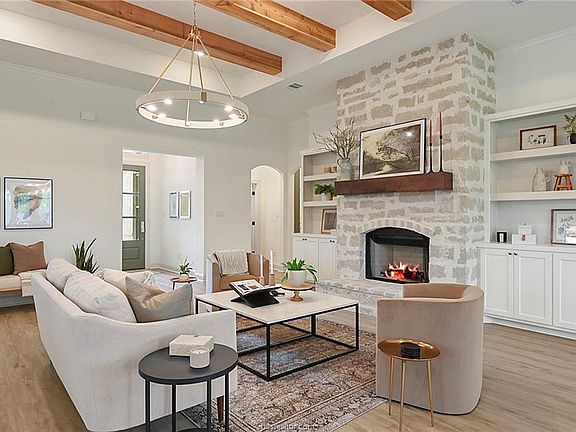 3rd image of 2128 Madden Cir
