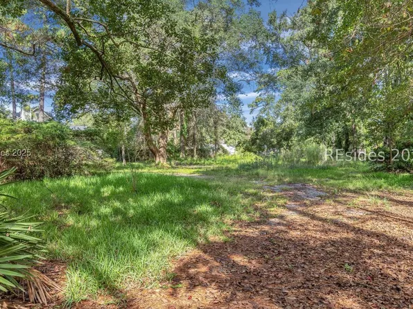 24 Hilderbrand Rd, Bluffton, SC 29910