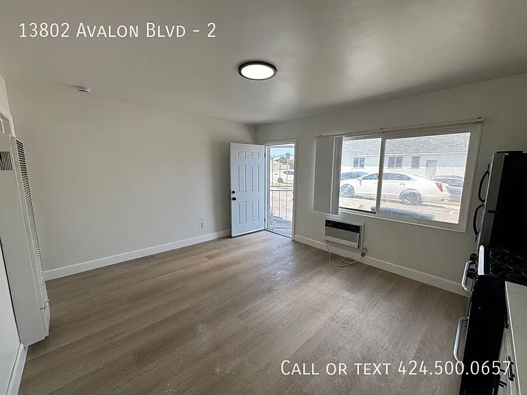 13802 Avalon Blvd #2 — Photo 3