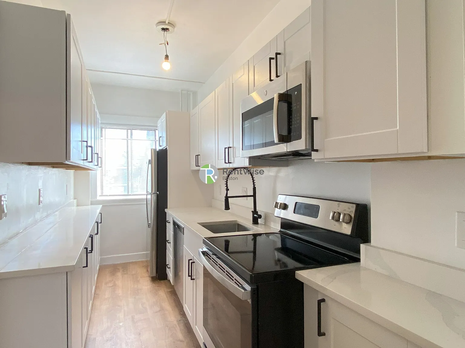 2 bed, 1.0 bath, $2,875 — Photo 4