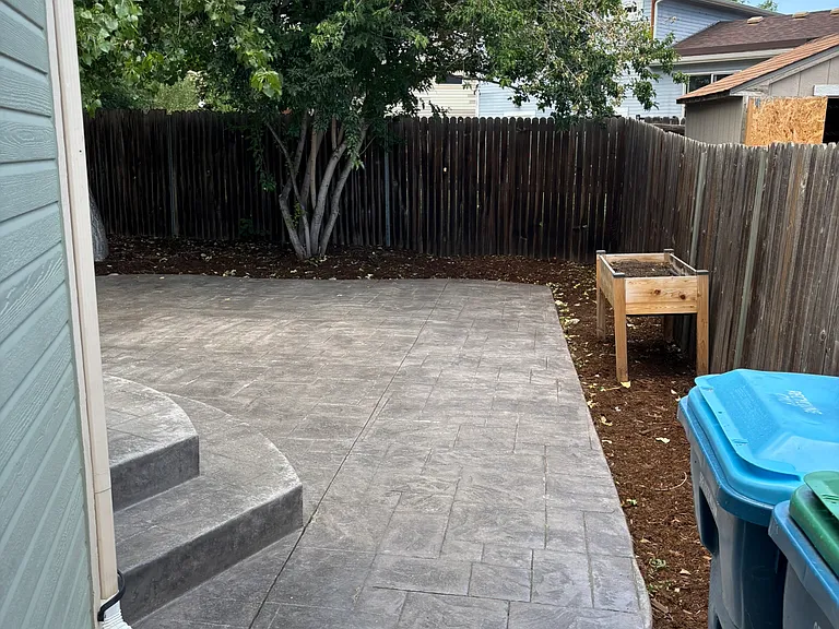 569 Juniper Ct — Photo 48