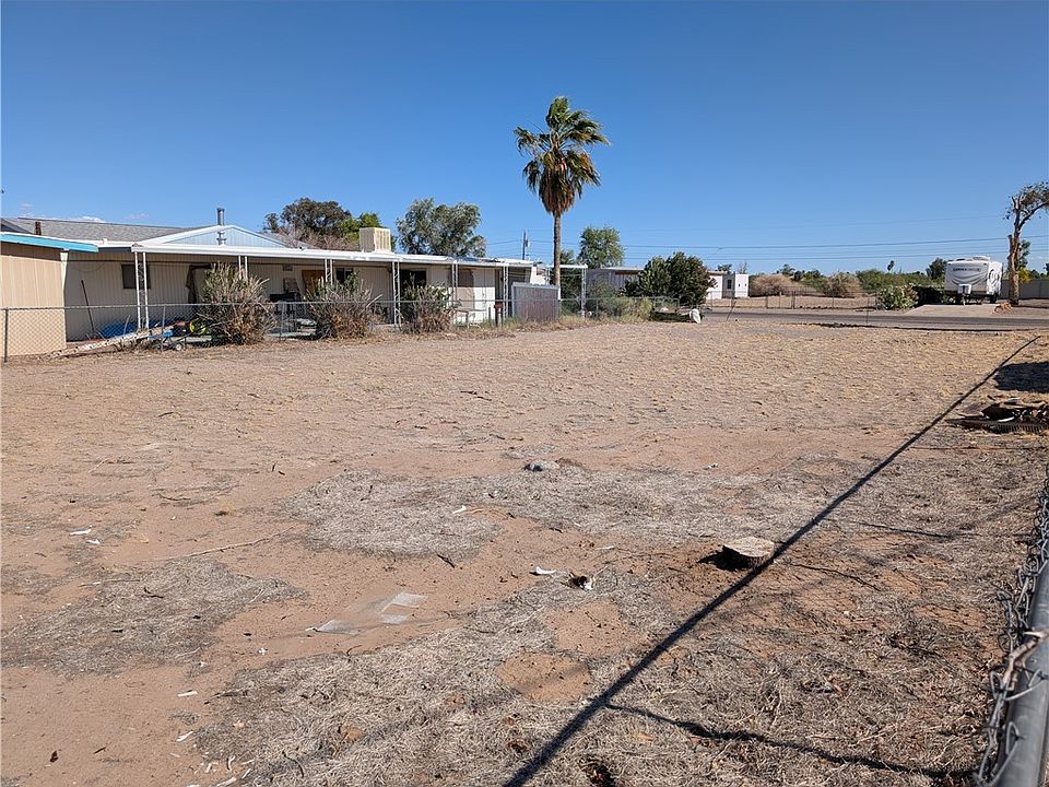 2nd image of 1047 Papago Dr