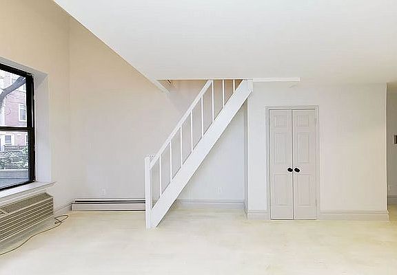2nd image of 322 W 14th St APT 2D