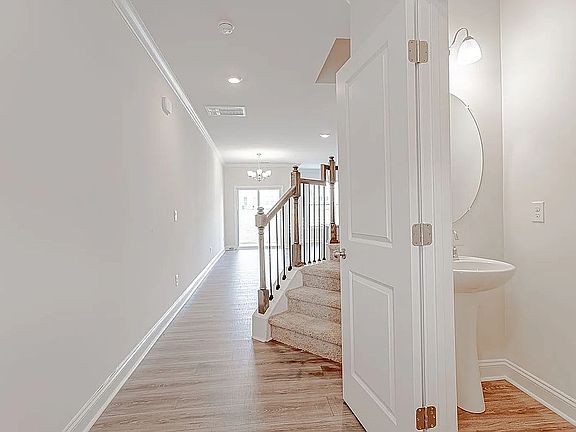 4th image of 23 Planters Pl