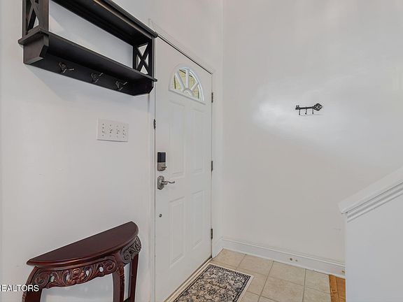 4th image of 506 Willington Pl