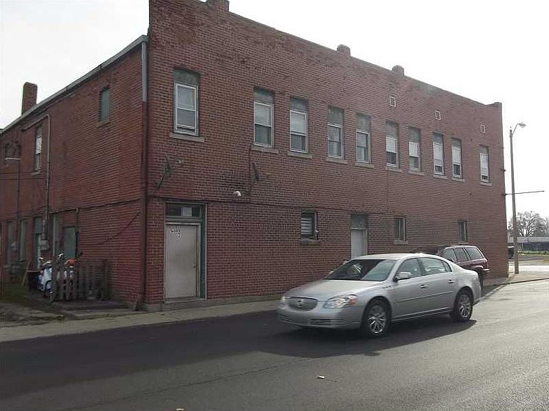 2nd image of 1602 S A St