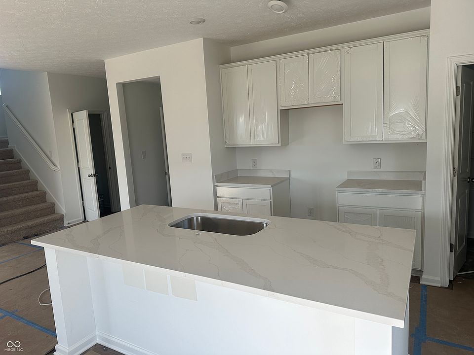 2nd image of 707 Arkansas Ln