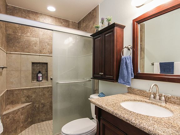 Hall Bathroom - Remodeled