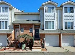 19 Timothy Ct, Staten Island, NY 10314